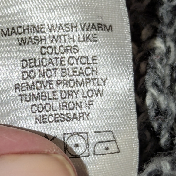 Liz Claiborne Black and White Cowl Turtleneck Sweater - Picture 5 of 7